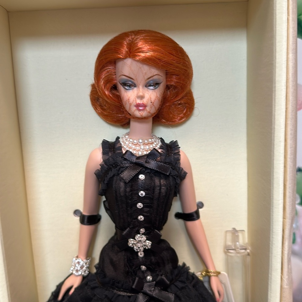 Haut Monde Silkstone Barbie Fasion Model Doll. Brand New.